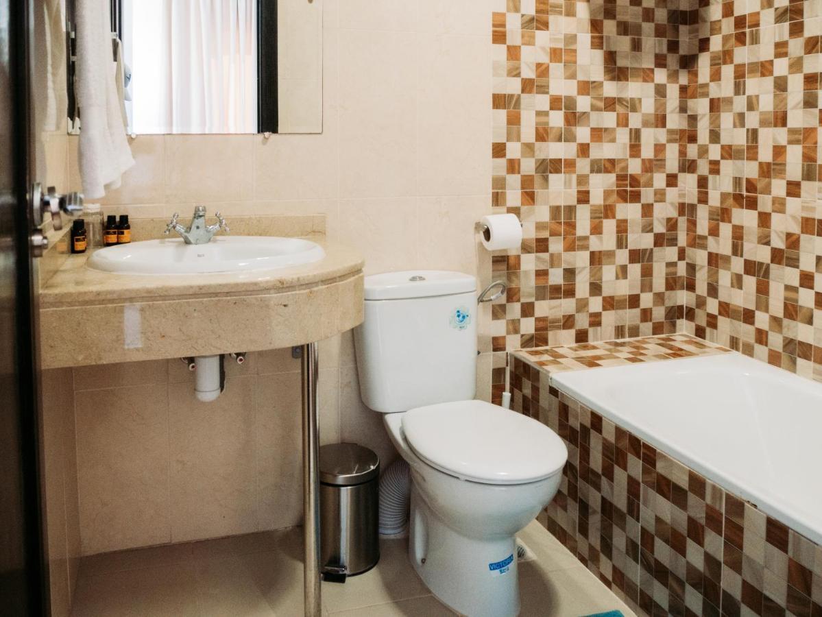 Hotel L'Aeroport ナドル エクステリア 写真