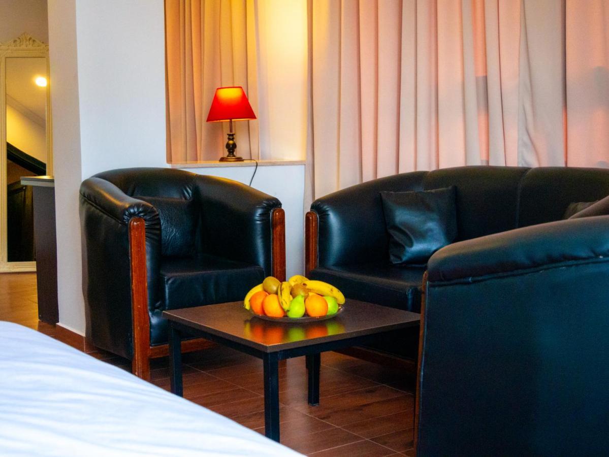Hotel L'Aeroport ナドル エクステリア 写真